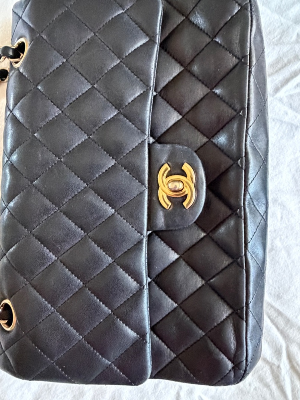 CHANEL Black Quilted Shoulder Bag with Gold Hardware - Picture 9 of 12